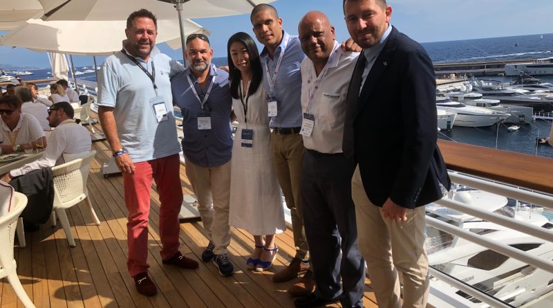 MYS-2021-Gordon-Fernandes-APS-Director-and-Nigel-Beatty-Chairman-of-APSA-welcomed-superyacht-industry-friends-and-colleagues-from-around-the-world.-800x445.jpg