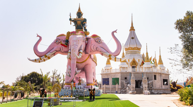 Wat-Dan-Phra-In-Nikhom-Kham-Soi-Mukdahan.png
