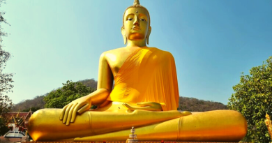 buddha-statue-hillside-blue-sky-background-wat-kao-plong-temple-thailand_484521-488-390x205.png
